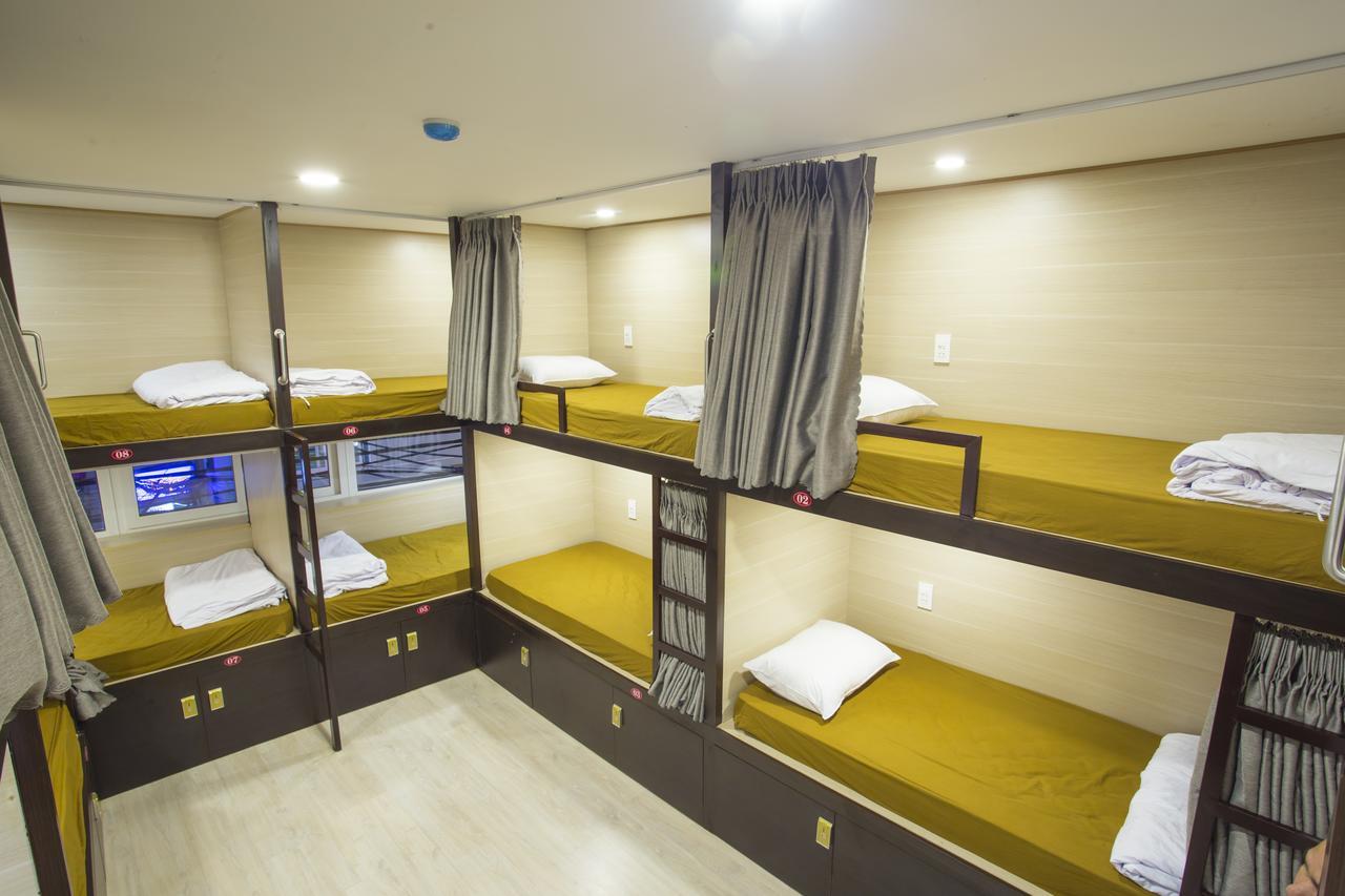 Saigon Marvel Hostel Хошимин Екстериор снимка