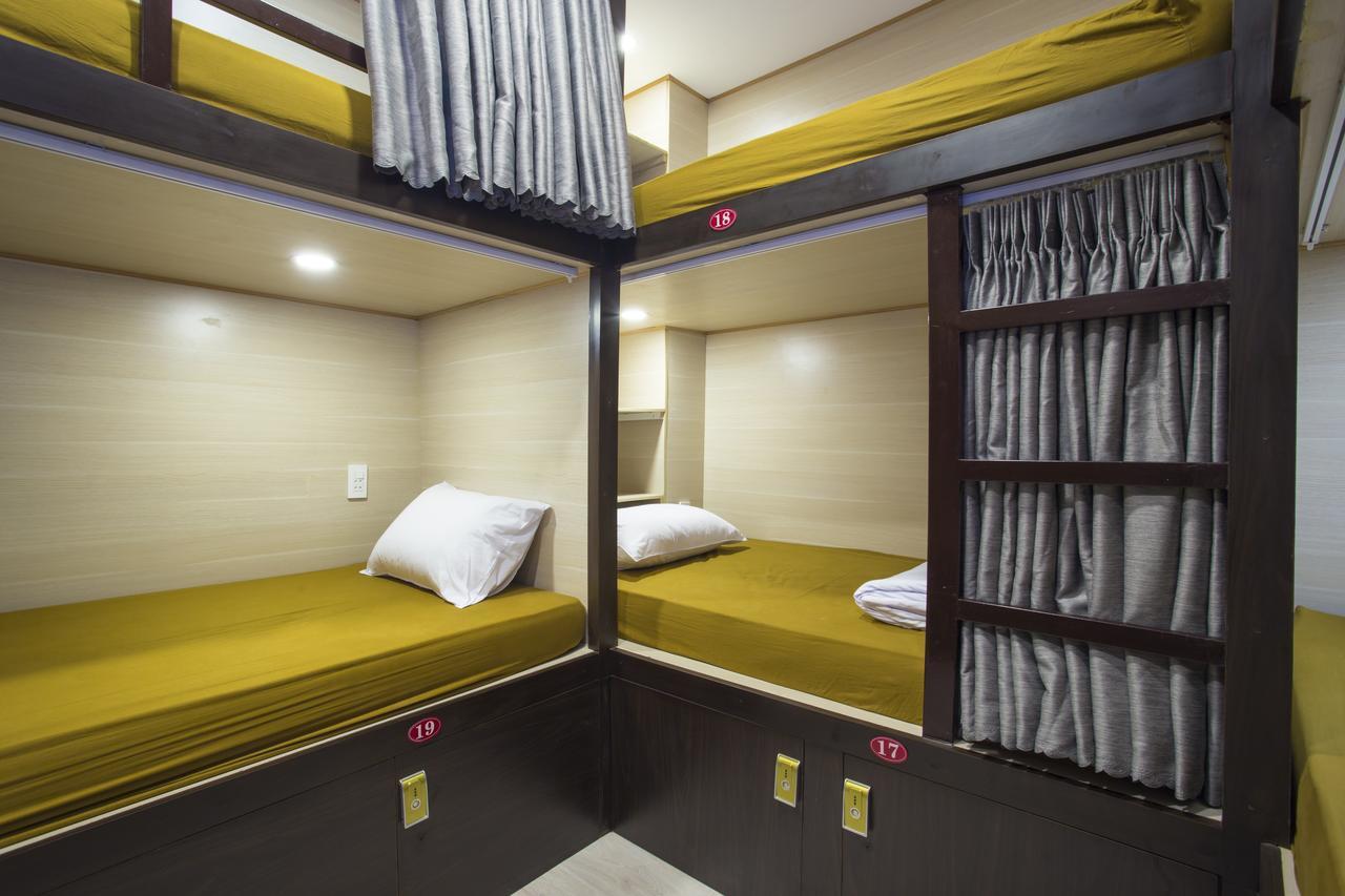 Saigon Marvel Hostel Хошимин Екстериор снимка