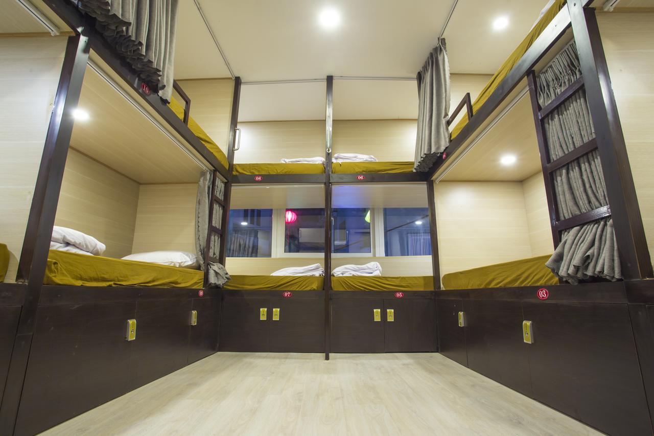 Saigon Marvel Hostel Хошимин Екстериор снимка