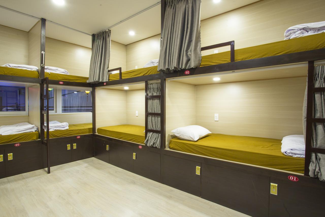 Saigon Marvel Hostel Хошимин Екстериор снимка