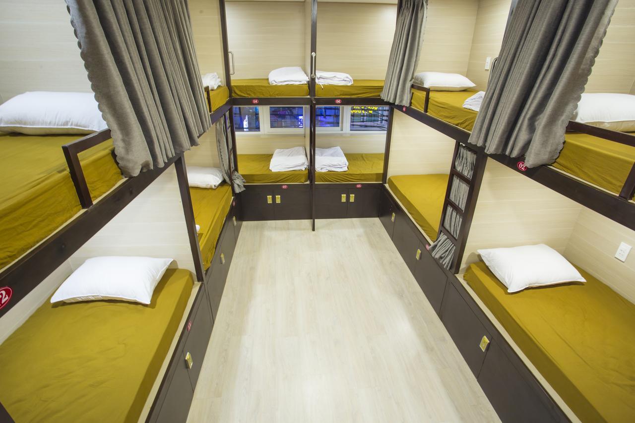 Saigon Marvel Hostel Хошимин Екстериор снимка