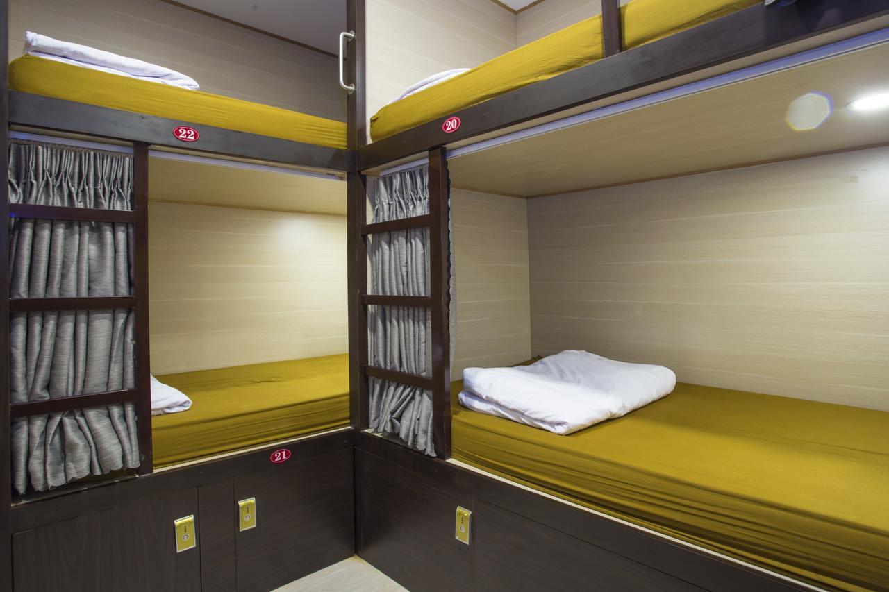 Saigon Marvel Hostel Хошимин Екстериор снимка