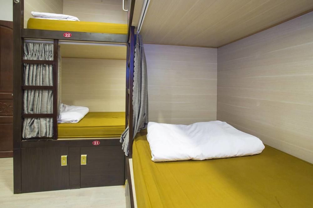 Saigon Marvel Hostel Хошимин Екстериор снимка